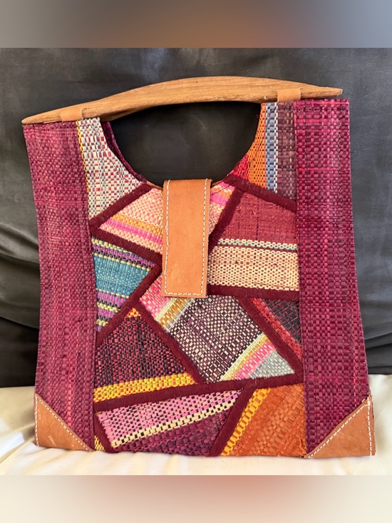 Kessie Kim Handbags - Boutique Kessie Kim WovenPatchwork w/D Shaped Wood Handle Leather Closure Bag